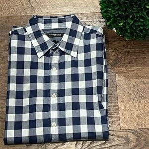 Banana Republic Button Down Dress Shirt - Small